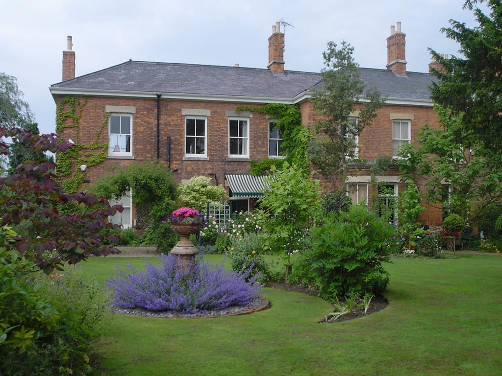 The Dower House Apartments Lincoln Eksteriør bilde
